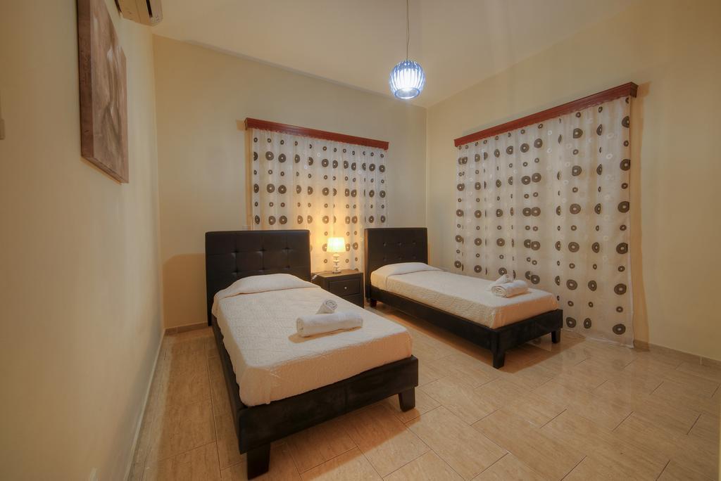 Villa Paradise بافوس المظهر الخارجي الصورة