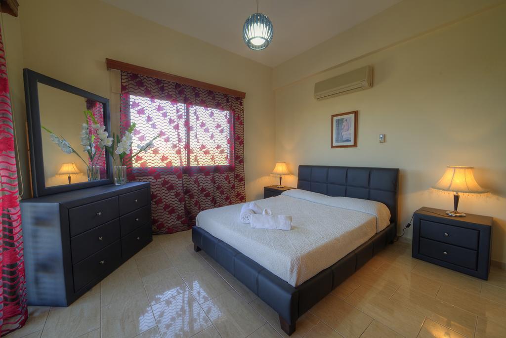 Villa Paradise بافوس الغرفة الصورة